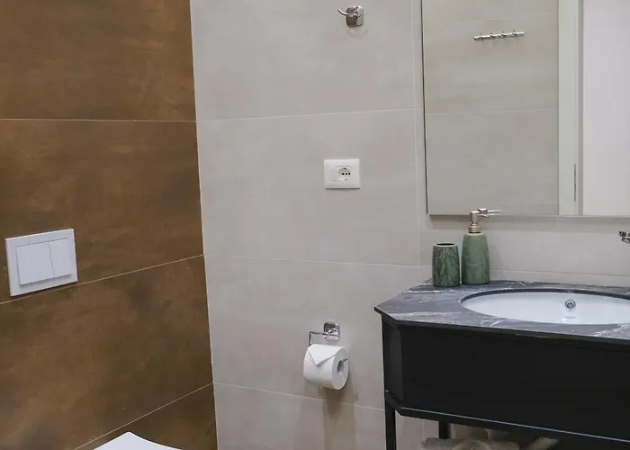 Lindi's 4/7 Appartement Tirana