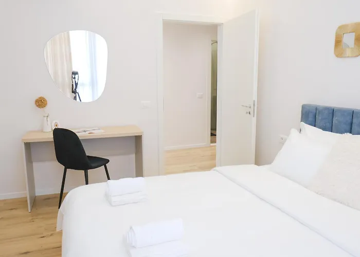 Appartement Lindi's 4/7 Tirana