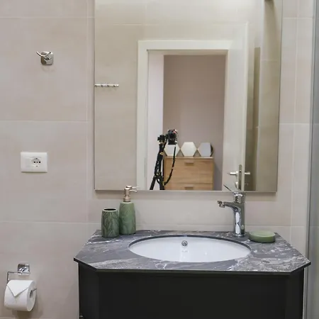Apartment Lindi's 4/7 Tirana
