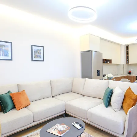 Apartment Lindi's 4/7 Tirana